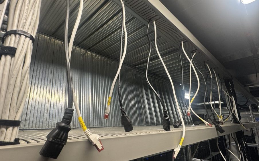 Pre-cabling with CAT copper cables